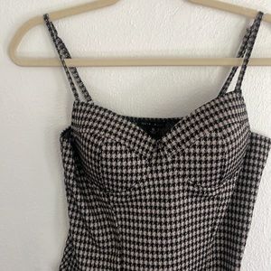 Houndstooth Spaghetti Strap Body Suit XL but fits smaller